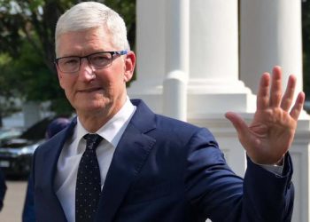 Siapa Kandidat Terkuat Pengganti Tim Cook di Apple?