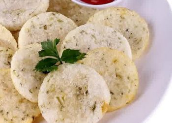 6 Resep Kerupuk Aci Sederhana yang Mengembang Besar saat Digoreng