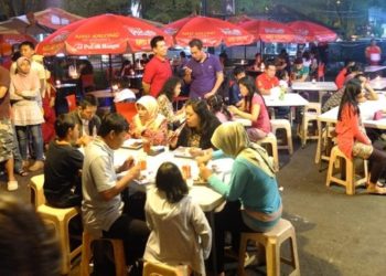 21 Tempat Makan Enak di Jalan Riau Bandung Terbaru 2025 Yang Wajib Dicoba Saat Liburan
