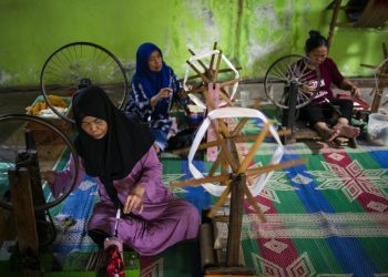 Rona Tenun Asli dari Garut