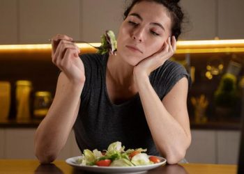 Ngemil Sebelum Tidur, Apakah Berbahaya atau Bermanfaat? Ini Penjelasan Ahli