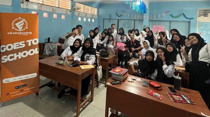 Dorong Siswa SMK Siap Hadapi Dunia Kerja Melalui Program Edukasi Digital