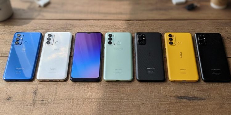 Layar Lebar dan Daya Tahan Baterai yang Lama