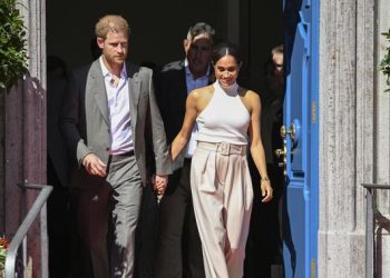 Yayasan Meghan Markle dan Pangeran Harry Terancam, Staf Utama Mundur