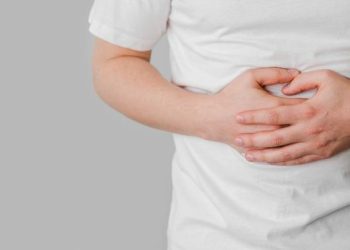 13 Cara Alami Mengatasi Sakit Perut Termasuk Penggunaan Kompres Hangat