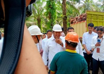 Janji Wamen Perbaiki Jalan untuk Warga Transmigrasi di Bungo Jambi dengan Bantuan APBN 2026