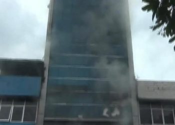 Tujuh Tewas Akibat Kebakaran Gedung di Cempaka Baru, Evakuasi Masih Berlangsung