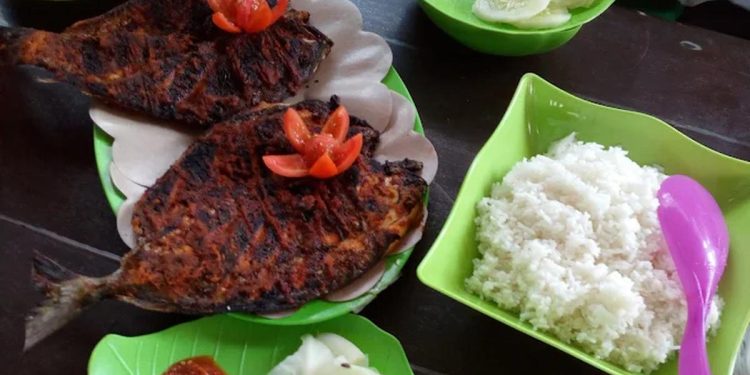 10 Tempat Makan Ikan Bakar di Banyuwangi yang Ideal untuk Makan Keluarga
