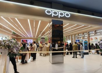 Gandaria City Renovasi Total Toko Flagship Oppo Dengan Robot AI Kung Fu dan Tempat Nongkrong