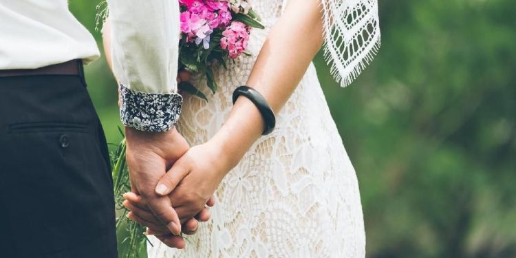 Pernikahan Mewah Surabaya dengan MLTR Sebagai Bintang Tamu