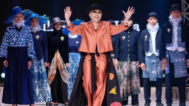 Lestarikan Budaya Lokal, BUMN Berhasil Kembangkan Batik Siger