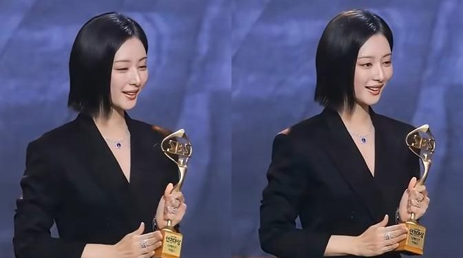 Gaya Formal Kim Ji Won di SBS Drama Awards 2025 dengan Cincin Nikah?