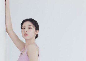 Go Yoon Jung Diduga Melakukan Operasi Plastik Karena Pangkal Hidungnya Terlihat Transparan