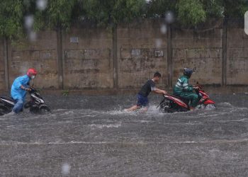Banjir Jakarta Hari Ini Meluas, 22 RT dan 33 Jalan Terendam