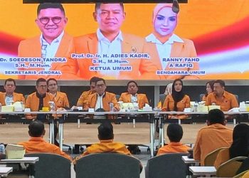 Pengurus MKGR 2025-2030 Siap Perkuat Konsolidasi Golkar menurut Adies Kadir