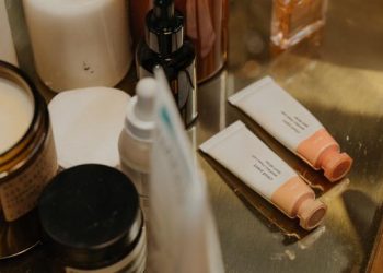 Sisi Gelap K-Beauty, Wanita Paruh Baya Bekerja Sebagai Pekerja Uji Klinis Kosmetik Murah