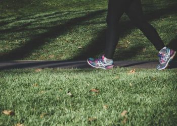 Walking Workout bagi Usia 50 Tahun ke Atas, Metode Ampuh Melatih Otot dan Tulang