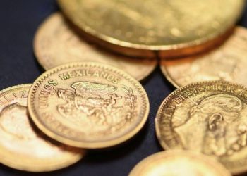 Perempuan Tolak Hadiah Emas Rp1,2 Miliar dari Presiden