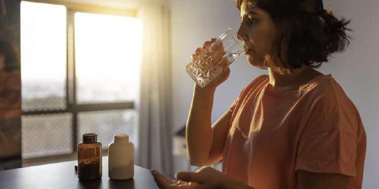 Waktu Terbaik Minum Vitamin agar Penyerapannya Optimal